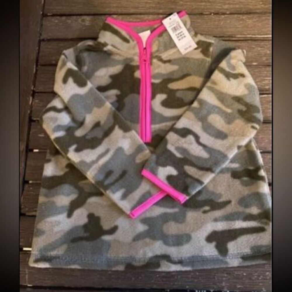 New - Gap kids size 2 years half zip‎ camouflage fleece